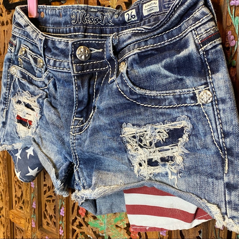 Miss Me MissMe Patriot Shorts Cut Off 26
